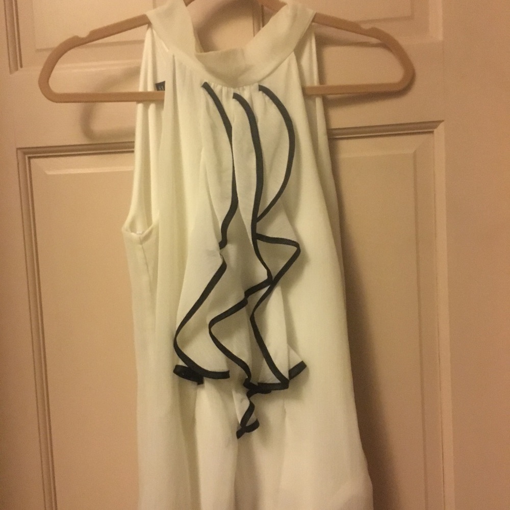 Feminine Sleeveless Blouse Size L